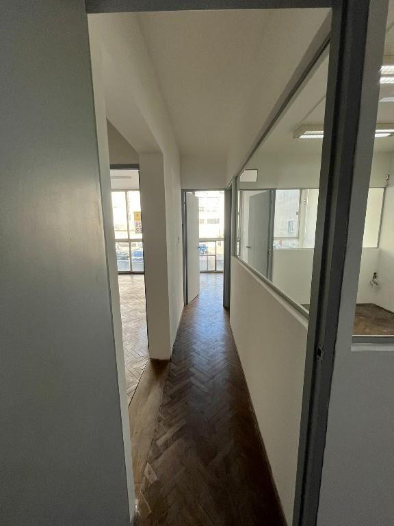 DIRI CERRITO Y TREINTA Y TRES - MUY BUEN PUNTO - 81m2