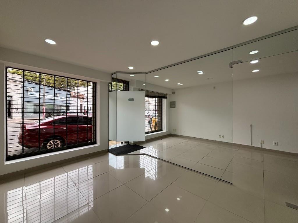 DIRI LOCAL A LA CALLE C/SHOW ROOM Y 1 PRIVADO 47m2
