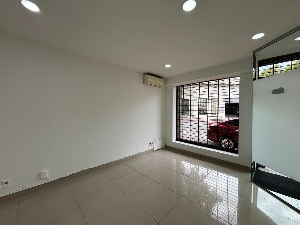 DIRI LOCAL A LA CALLE C/SHOW ROOM Y 1 PRIVADO 47m2