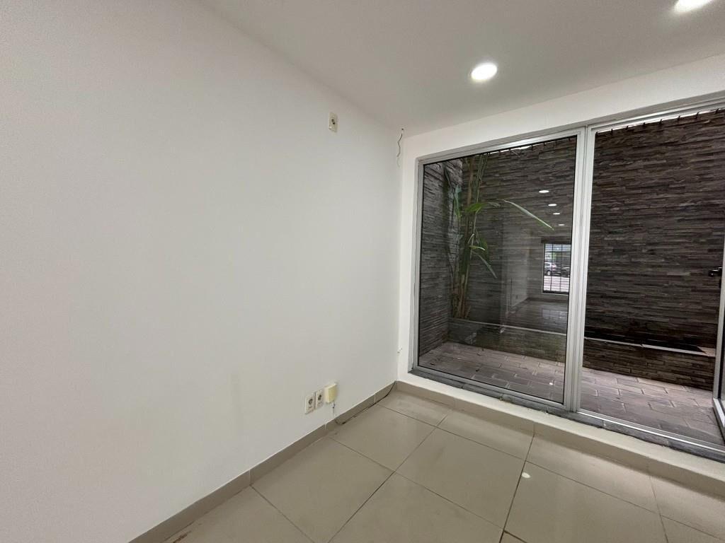 DIRI LOCAL A LA CALLE C/SHOW ROOM Y 1 PRIVADO 47m2