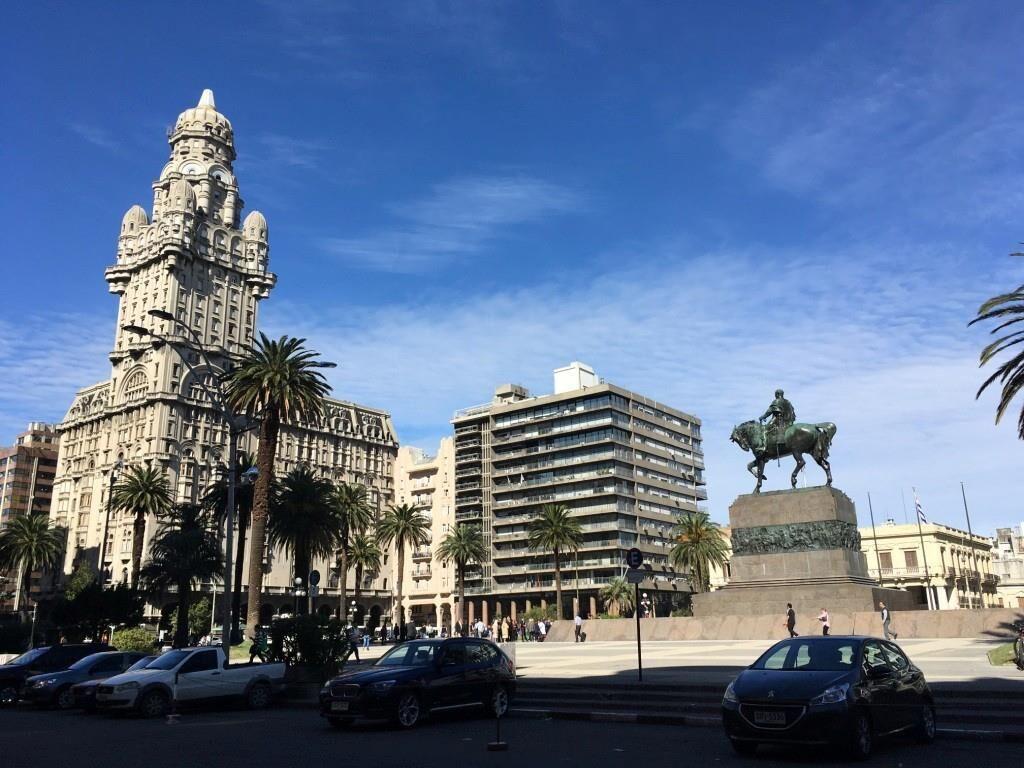 DIRI PLAZA INDEPENDENCIA - DE ESTILO - 2 DORM - 68m2