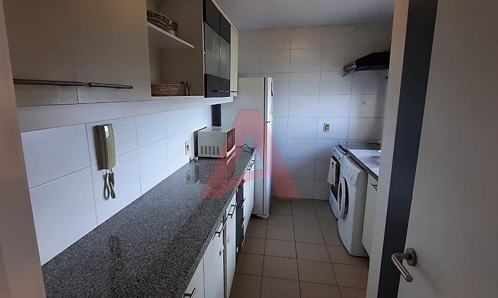 VENTA TORRE SABATO 3 DORMITORIOS Y GARAJE X 2 (CON RENTA)