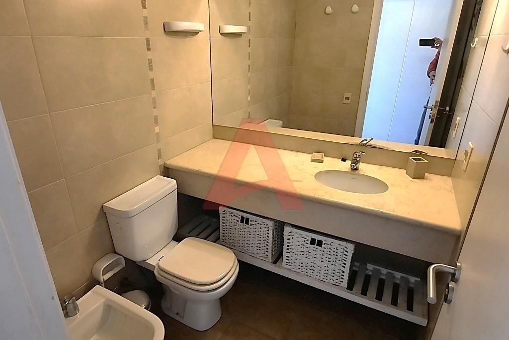 VENTA TORRE SABATO 3 DORMITORIOS Y GARAJE X 2 (CON RENTA)