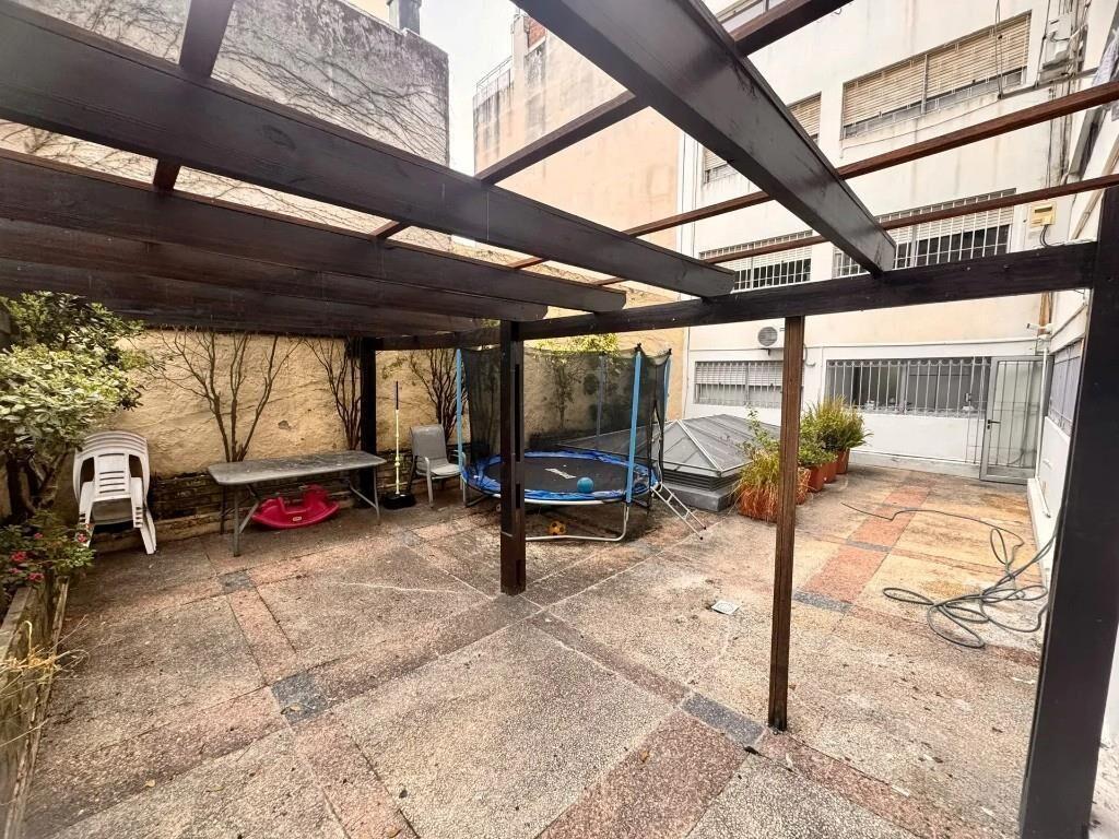 Se vende apto de 4 dormitorios 4 baños, Garaje, Pocitos