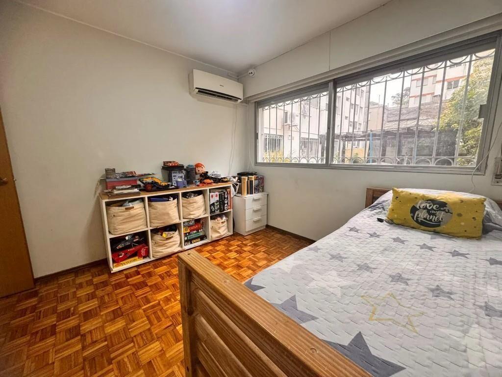 Se vende apto de 4 dormitorios 4 baños, Garaje, Pocitos