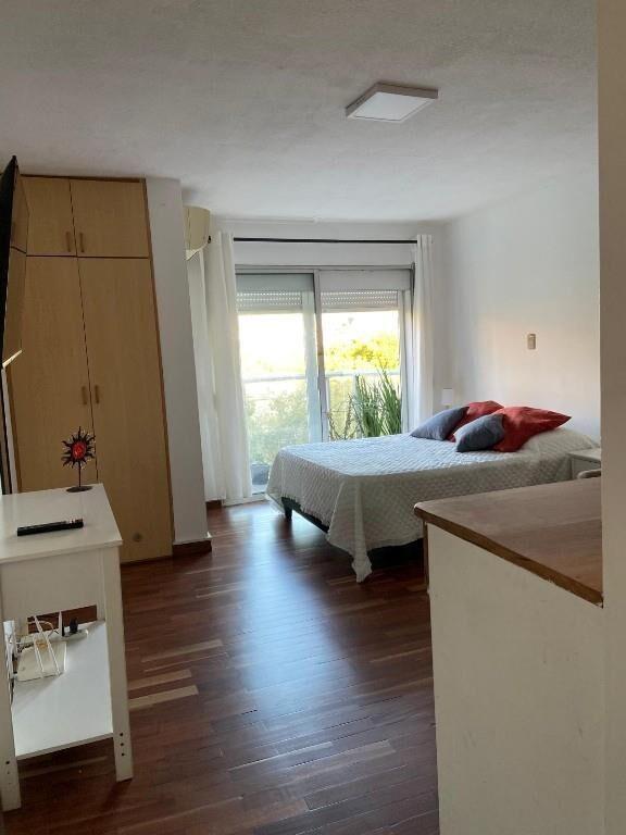 ALQUILER MONOAMBIENTE CON BALCÓN - CENTRO | EQUIPADO