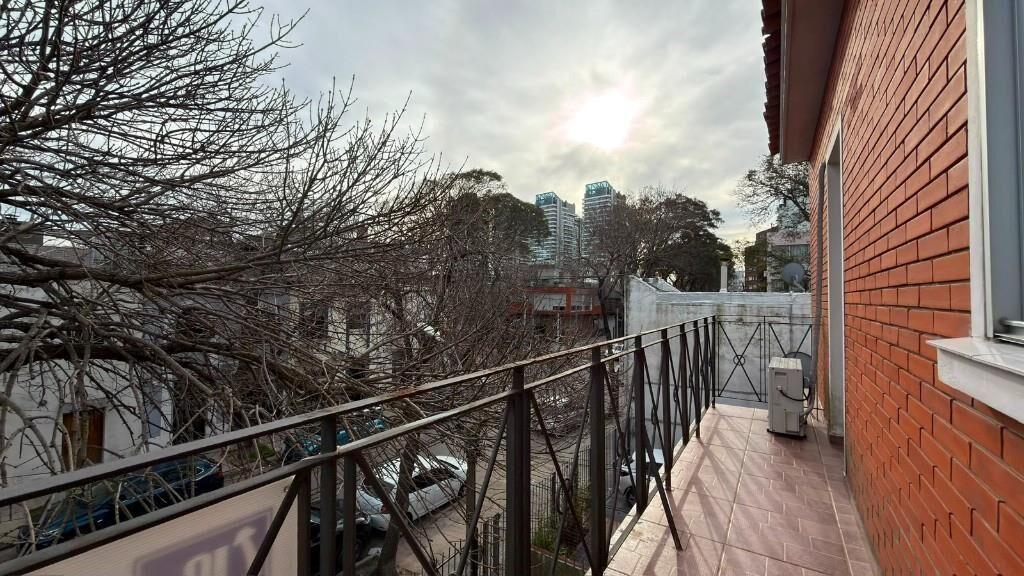 VENTA CASA 2 DORM.MALVIN CON AMPLIO GARAGE ARRASCAETA