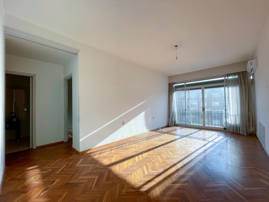 Apartamento En Venta, 3 Dormitorios, Piso 7, Aguada, Garage
