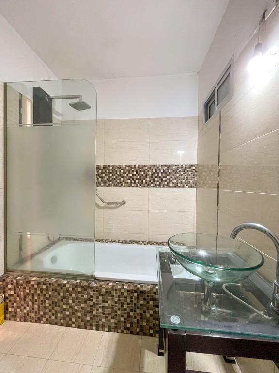 Apartamento En Venta, 3 Dormitorios, Piso 7, Aguada, Garage