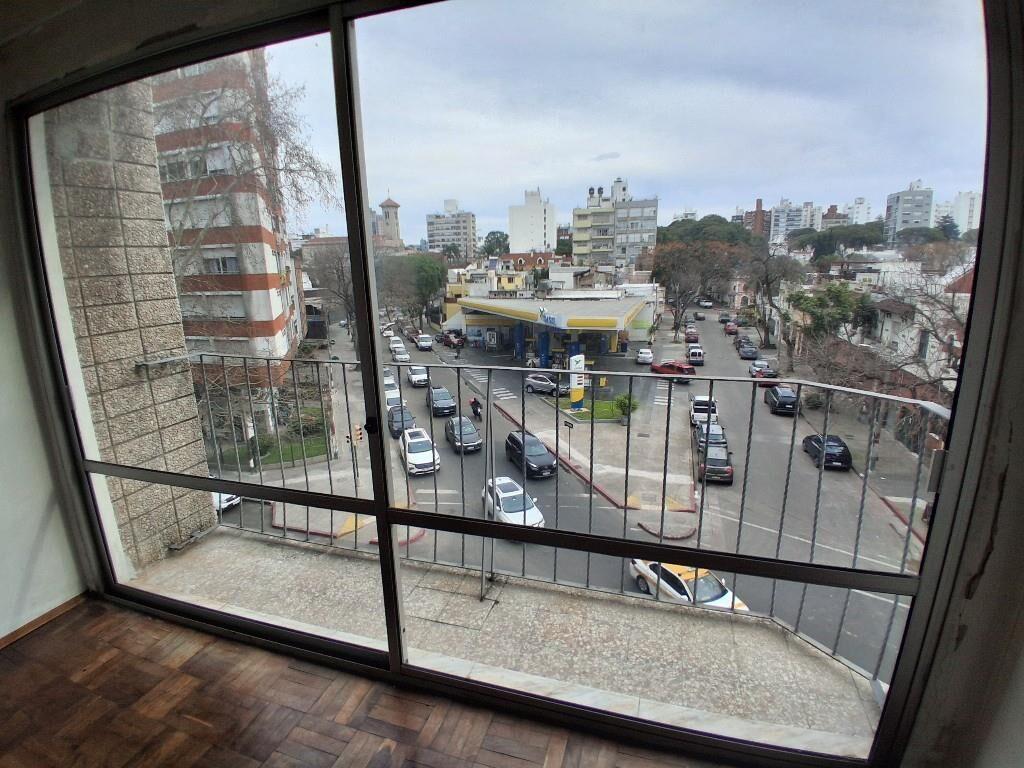 Venta Pocitos 1 dormitorio terrazas cocina con gran office