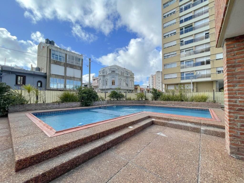 Apartamento 2 dormitorios, 2 baños, garage
