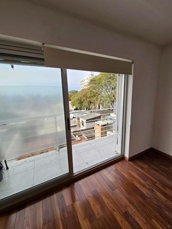 Con terraza y orientado al Norte
