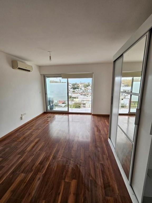 Con terraza y orientado al Norte