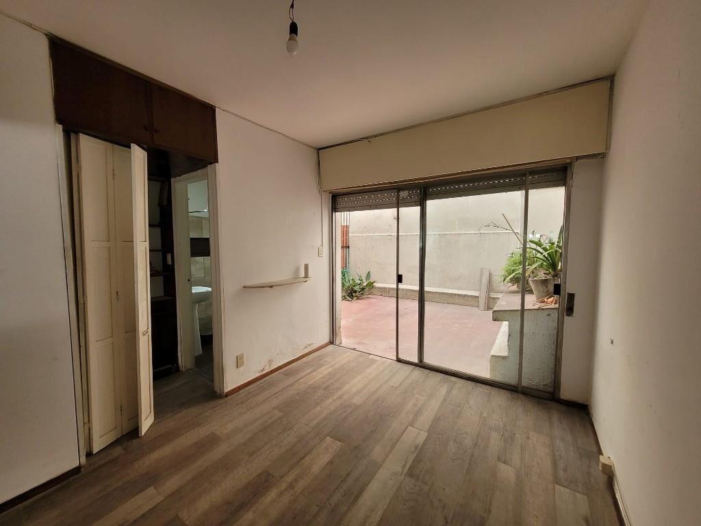 Alquiler 1 Dormitorio con Patio en el Centro - REF AA1085