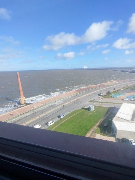 VENTA APTO PANORAMICO 4 DORM 2 BANOS COCHERA S COCHERA