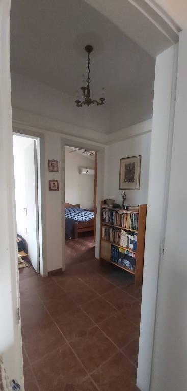 Casa P.A. muy luminosa, estado impecable, balcón y parriller