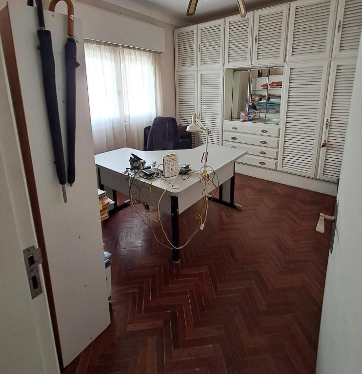 Casa P.A. muy luminosa, estado impecable, balcón y parriller