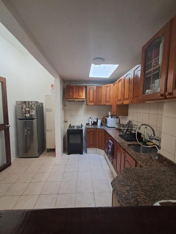 Casa al frente, PH de 2 plantas 3 dormitorios y escritorio.