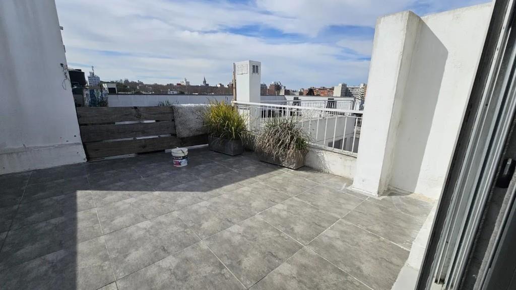 INCREÍBLE DÚPLEX EN ALQUILER CON TERRAZA USO EXCLUSIVO!