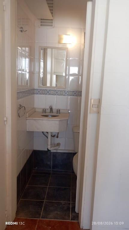 POCITOS NUEVO. SE ALQUILA PENTHOUSE DE 2 DORMITORIOS 2 BAÑOS