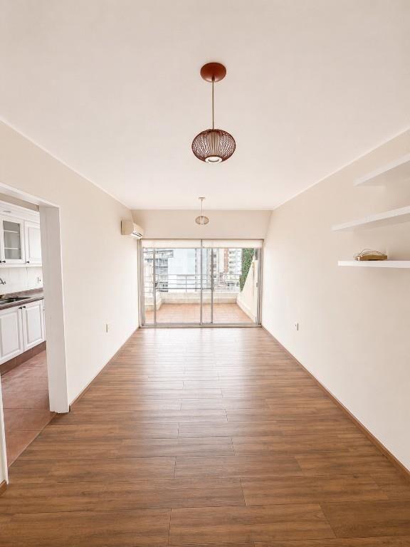 PENTHOUSE 2 DORMITORIOS / POCITOS / A UNA CUADRA DE RAMBLA