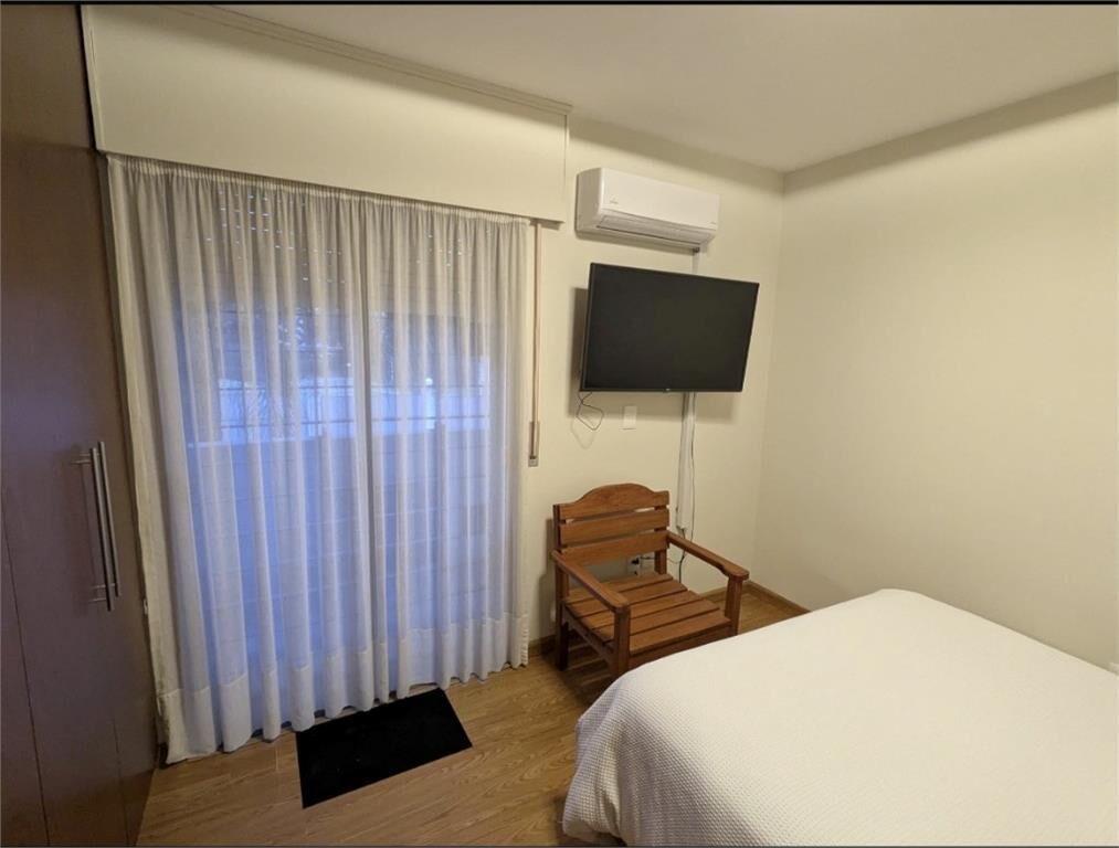 Benito Lamas, apto 2 dorm, y gge $ 40.000.-
