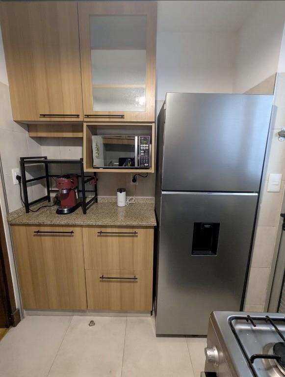 Benito Lamas, apto 2 dorm, y gge $ 40.000.-