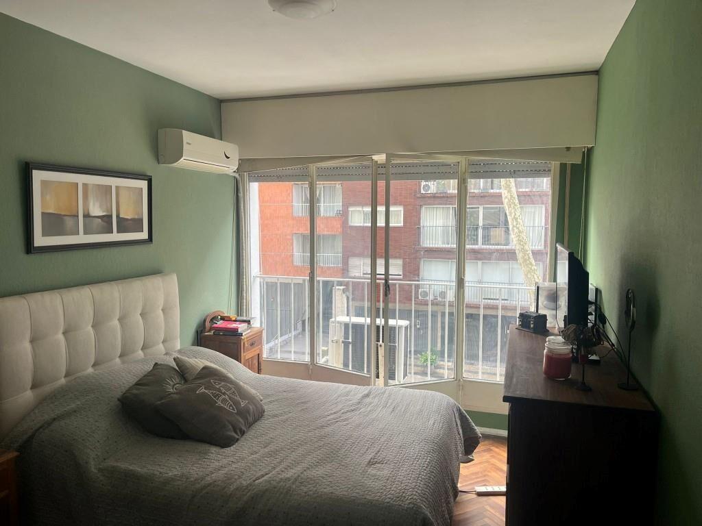 Apto. al frente en piso 2 con bajos GGCC a 200 mts del mar
