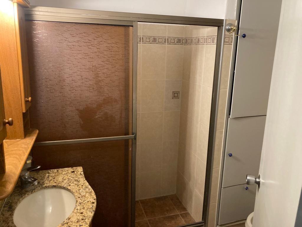 Alquiler apartamento 2 dormitorios 2baños a1 cuadra del mar