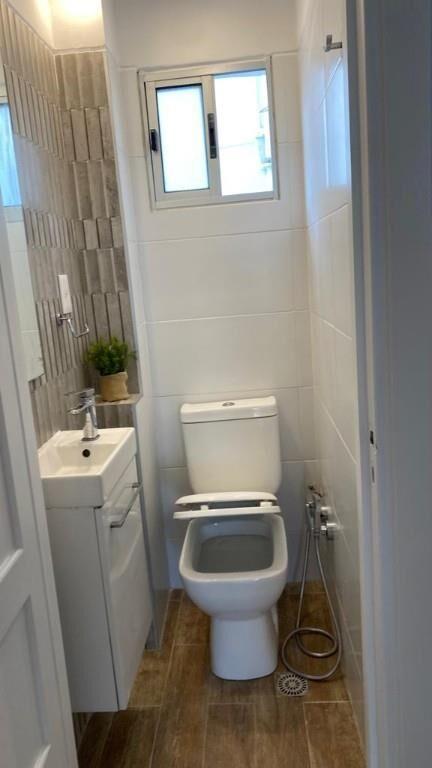 Alquiler Pque.Rodó 3 dormitorios c/muebles,usos múltiples