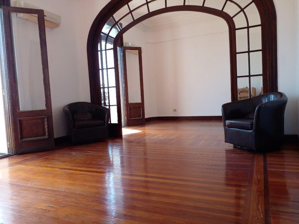 Venta con renta! apartamento de estilo sobre Plaza Cagancha