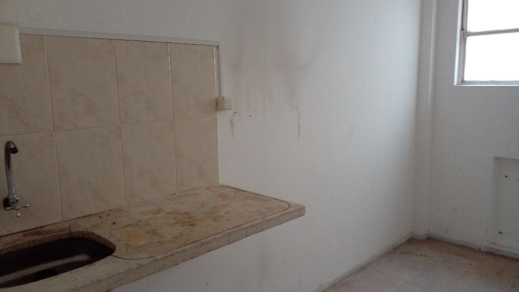 Alquiler oficina en Ciudad Vieja, con vista al puerto