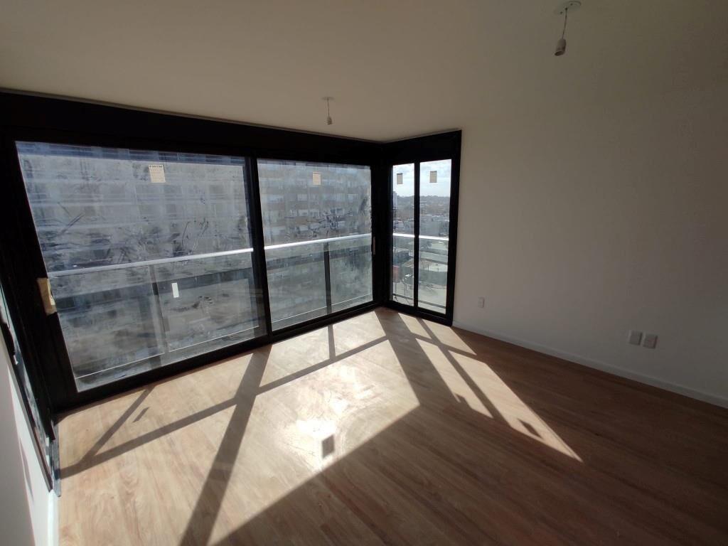 Venta Apartamento Monoambiente En Piso 10 Parque Batlle Omb