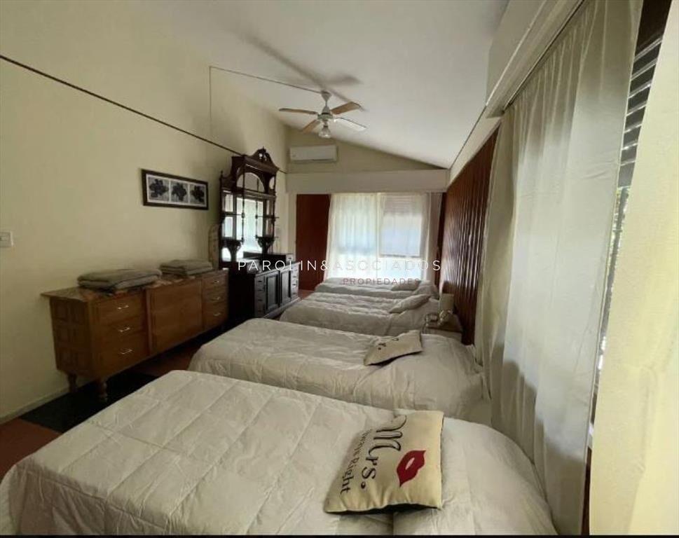 Casa en venta de 5 dormitorios en Mansa, Punta del Este.