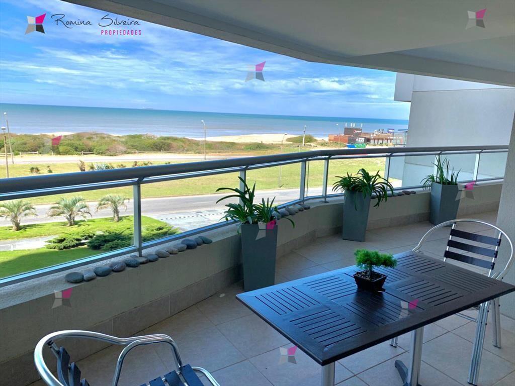 VENTA DE APARTAMENTO DE 3 DORMITORIOS Y - TORRE