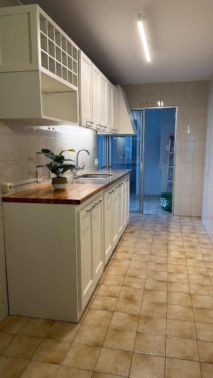 Alquiler Pocitos 3 dormitorios 3 baños +servicio 2 gges