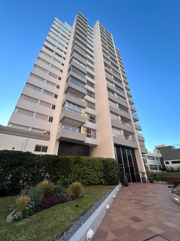 Venta apartamento 3 dormitorios en Punta del Este