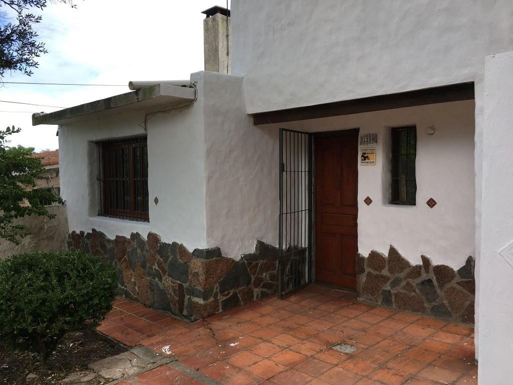 Venta Casa Nuevo París 2 Dormitorios 2 Baños Padrón Único