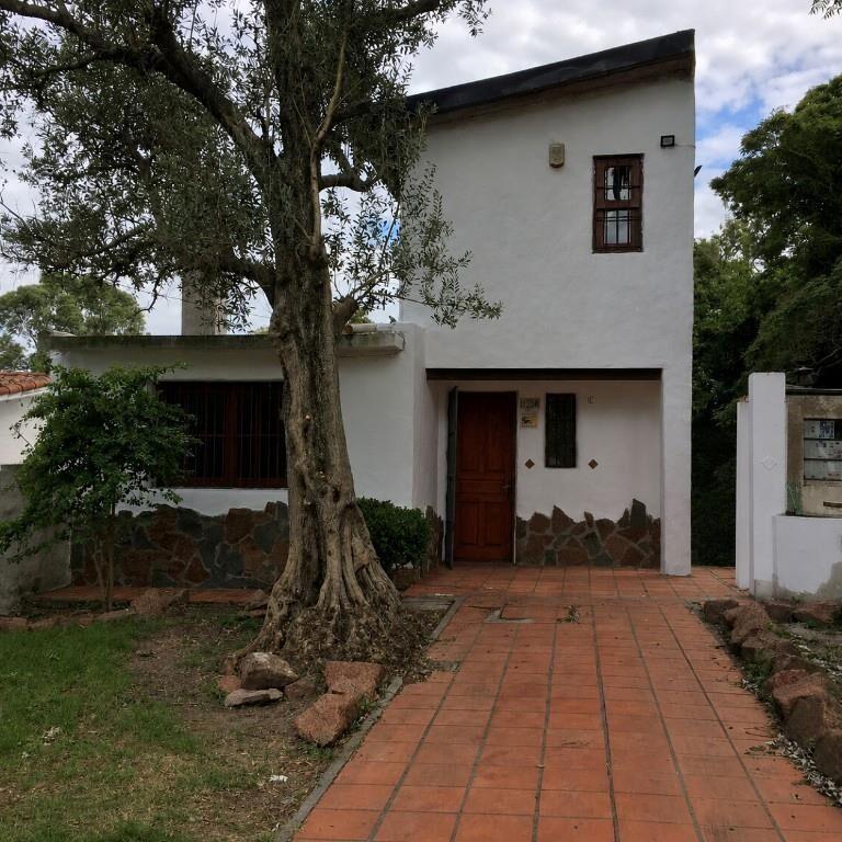 Venta Casa Nuevo París 2 Dormitorios 2 Baños Padrón Único