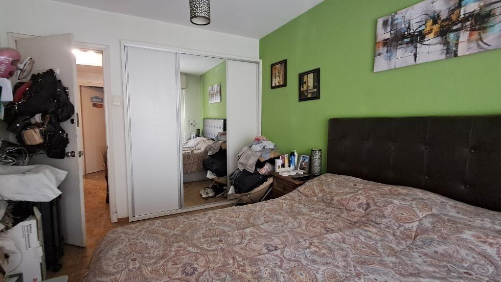 Estratégico Apartamento con garage sobre peatonal