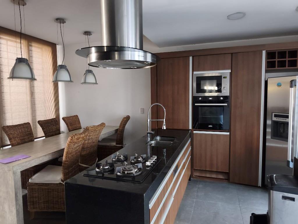 alquiler casa 3 dormitorios jardin y fondo en Malvín