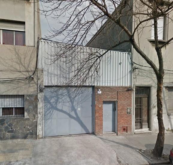 Local para Taller o Deposito sobre la calle Magallanes!