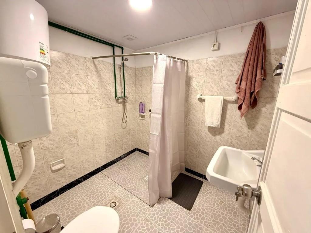 Casa En Venta Al Frente A Nuevo En Calle Dulcinea Y Catala
