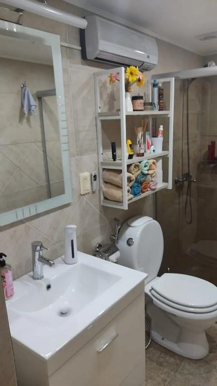 Casa En Venta Al Frente A Nuevo En Calle Dulcinea Y Catala