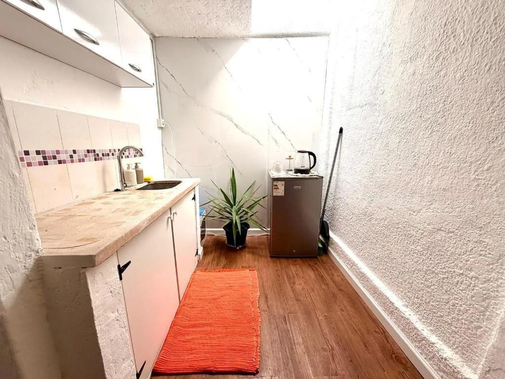 Casa En Venta Al Frente A Nuevo En Calle Dulcinea Y Catala