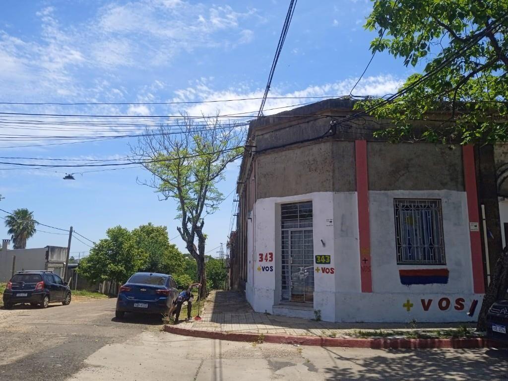 Casa en Centro de Salto a Reciclar. Oportunidad.