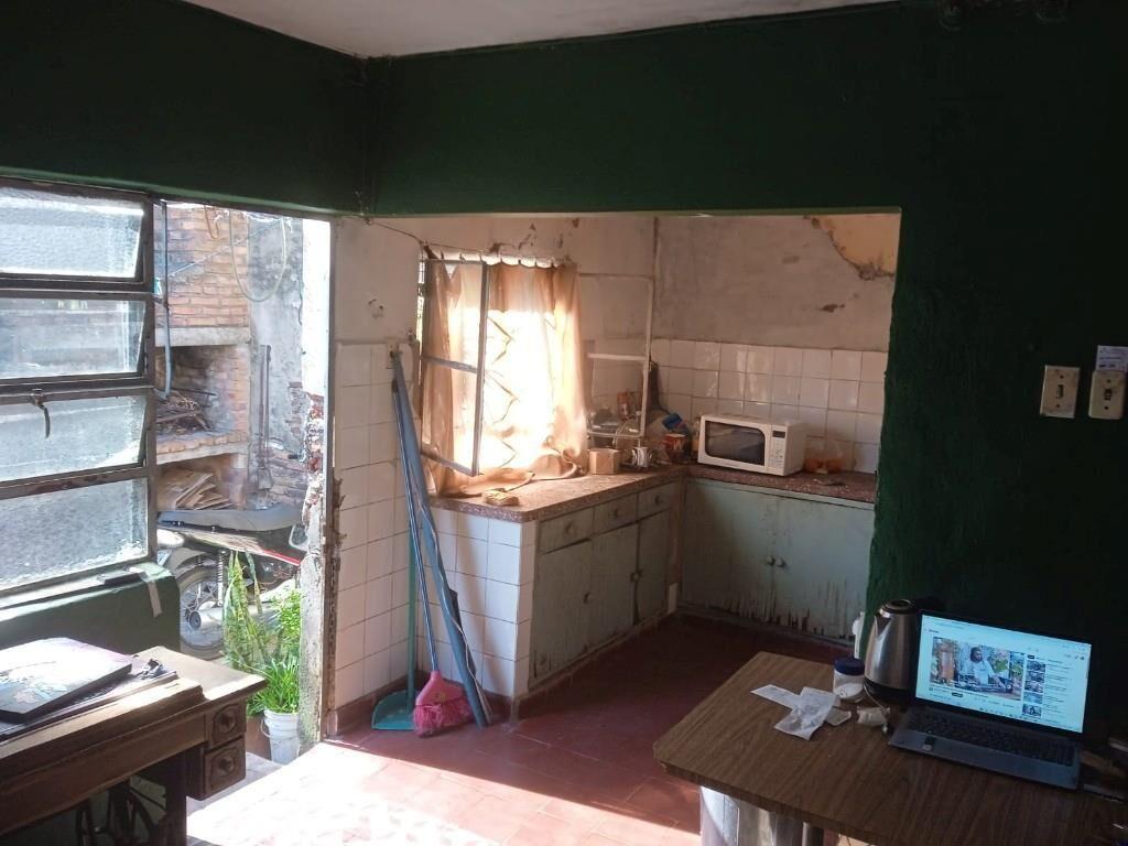 Casa en Centro de Salto a Reciclar. Oportunidad.