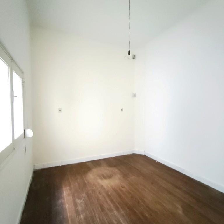 Apartamento de tres dormitorios, próximo a Facultad de Arqui
