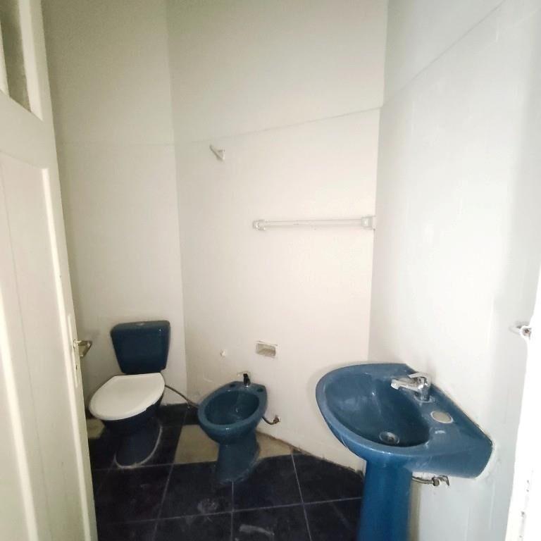 Apartamento de tres dormitorios, próximo a Facultad de Arqui