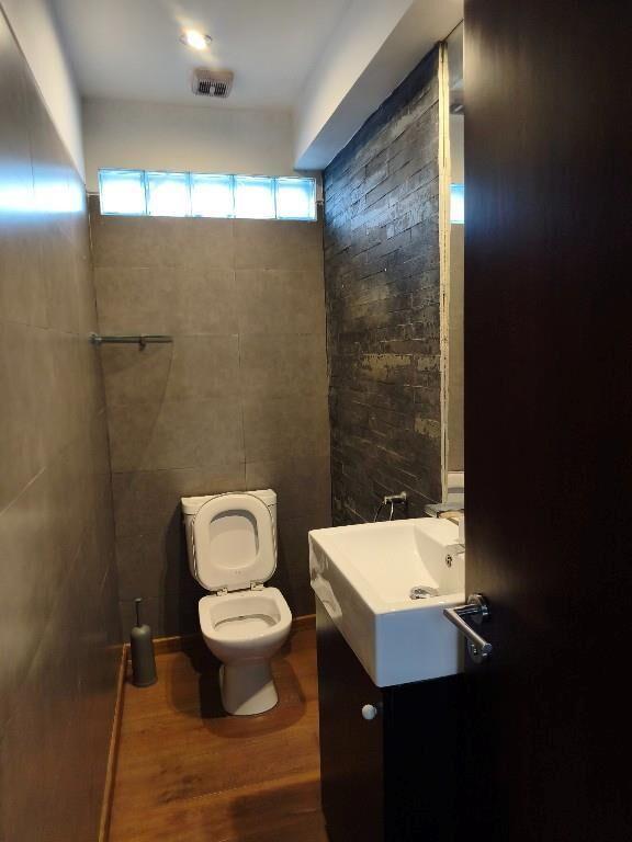 alquiler casa 3 dormitorios jardin y fondo en Malvín